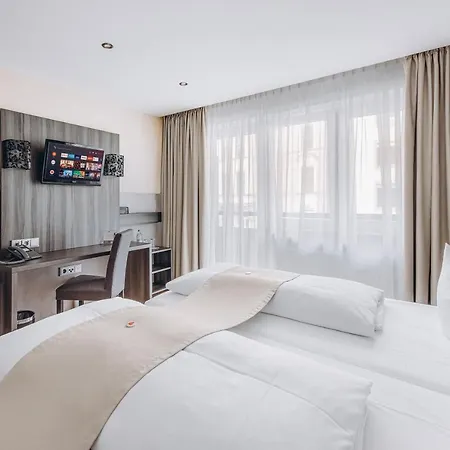 Isartor Hotel 3*