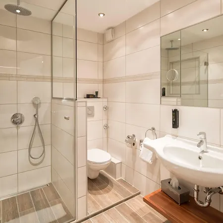 إيسارتور فندق