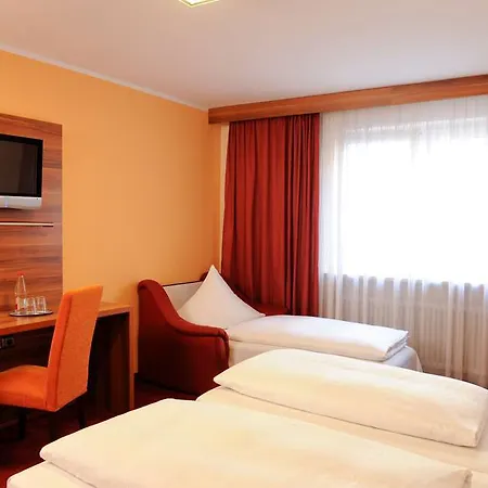 Hotel Isartor 3*