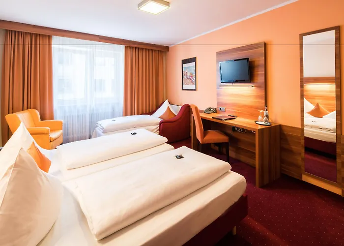 Hotel Isartor 3*