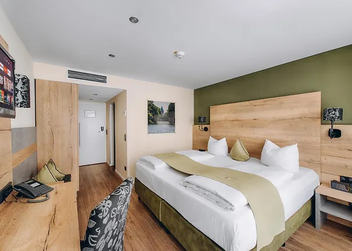 Hotel Isartor 3*